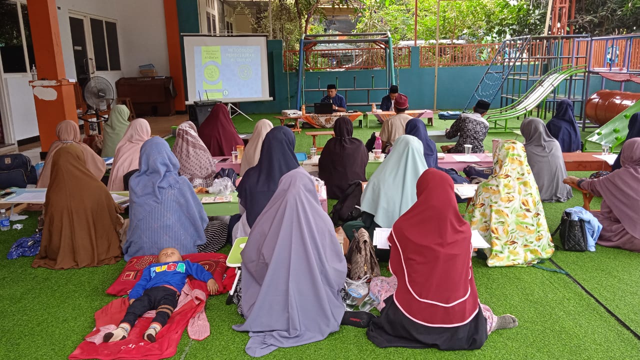 TK Qur'an Ibnu Katsir Jember Mengadakan Pelatihan dan Sertifikasi Guru Qur'an Metode Ummi TK Qur'an Ibnu Katsir Jember Mengadakan Pelatihan dan Sertifikasi Guru Qur'an Metode Ummi