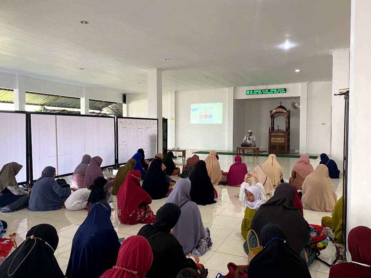 Mawali Madina September, Ajak Walimurid Bersabar Membimbing Ananda Sholat Mawali Madina September, Ajak Walimurid Bersabar Membimbing Ananda Sholat