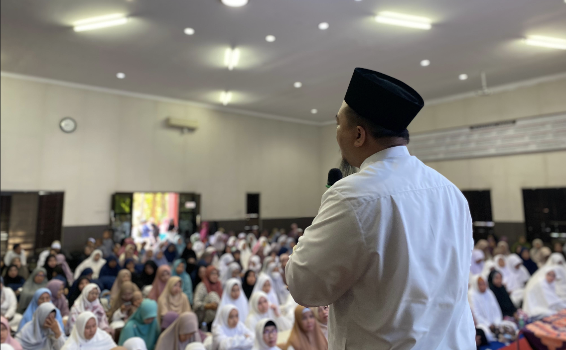 Move Ala Nabi Nabi Muhammad ﷺ | Majlis Dhuha Edisi Juli Move Ala Nabi Nabi Muhammad ﷺ | Majlis Dhuha Edisi Juli