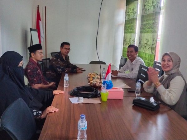 Mengembangkan Ekosistem Ekonomi Syariah Pesantren, Ibnu Katsir Gandeng Bank Jatim Syariah