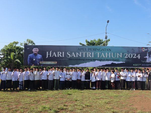 Pesantren Ibnu Katsir Hadiri Apel Hari Santri Nasional 2024 di Jember