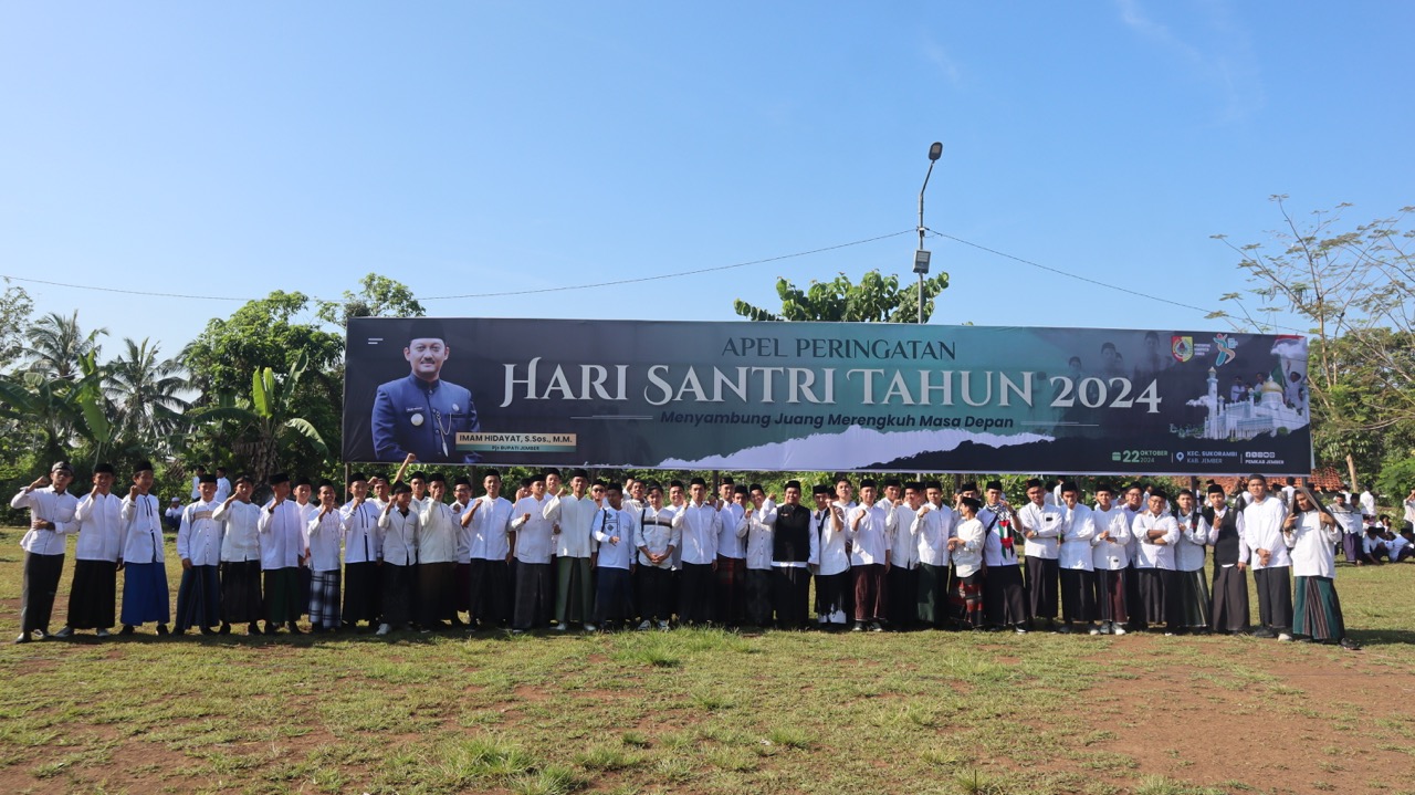 Pesantren Ibnu Katsir Hadiri Apel Hari Santri Nasional 2024 di Jember