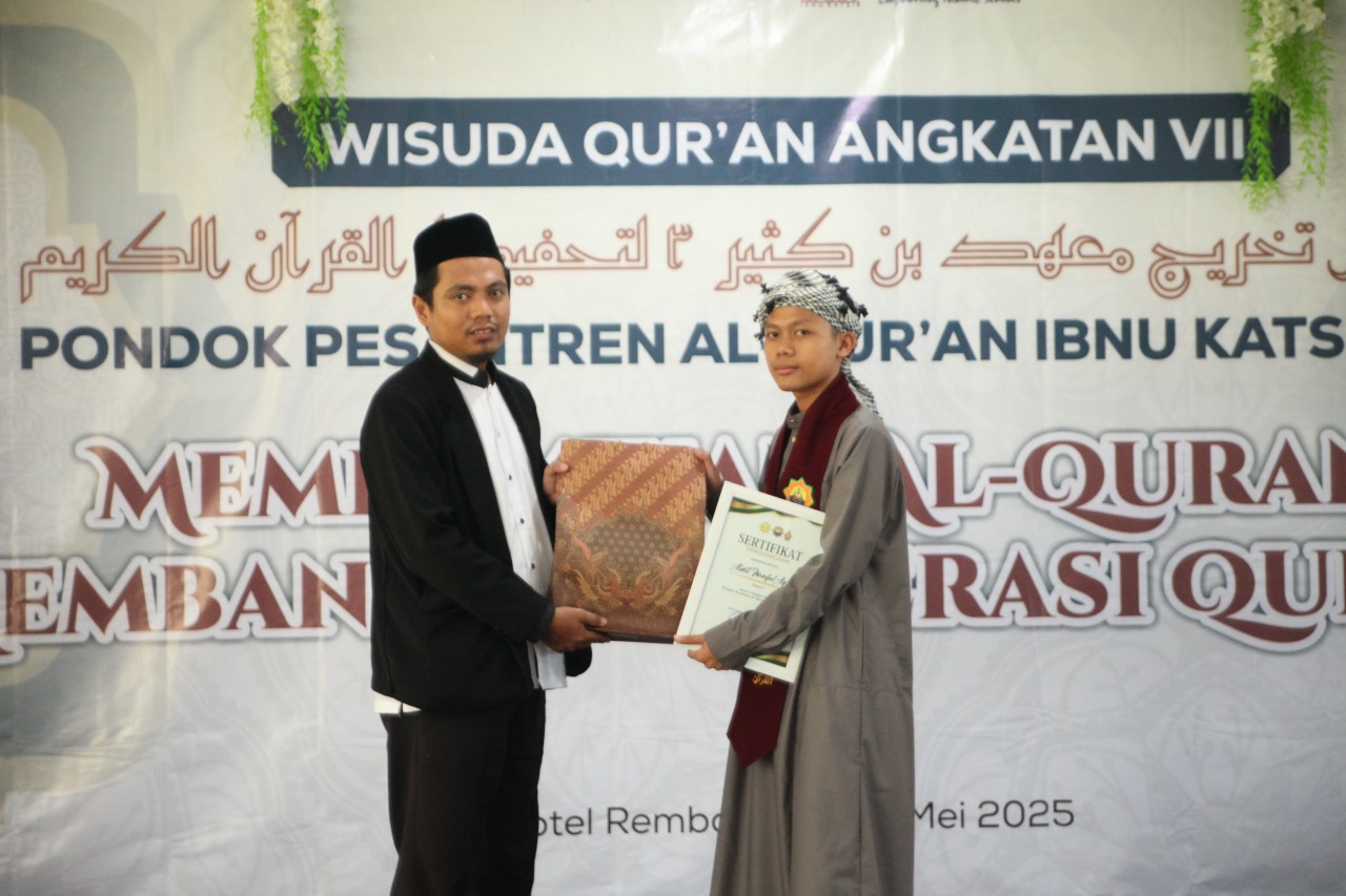 Wisuda Qur’an PPA Ibnu Katsir 3 : Melepas Generasi Penghafal Qur’an yang Siap Melangkah ke Dunia Kerja dan Kampus Wisuda Qur’an PPA Ibnu Katsir 3 : Melepas Generasi Penghafal Qur’an yang Siap Melangkah ke Dunia Kerja dan Kampus
