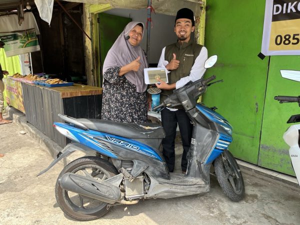Wakaf Motor Pedagang Gorengan Untuk Ibnu Katsr