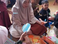 Program “Orang Tua Mengajar” di TK Qur’an Ibnu Katsir