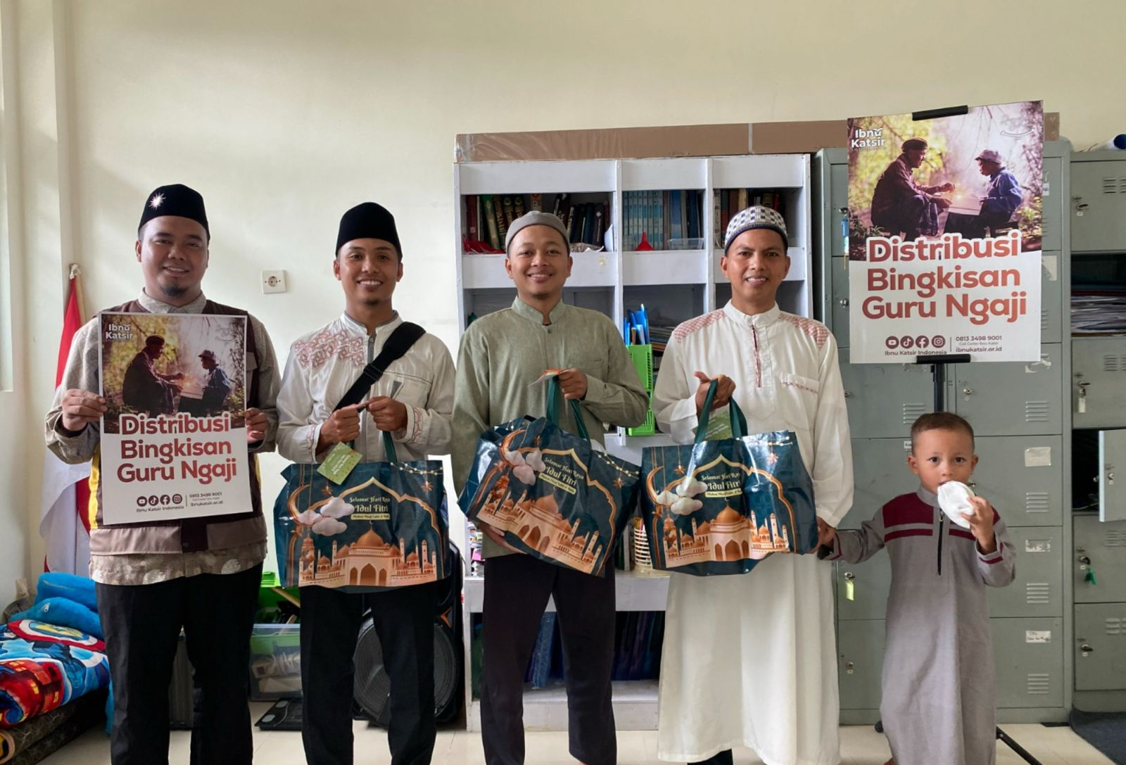 Bingkisan Ramadhan untuk Guru Ngaji