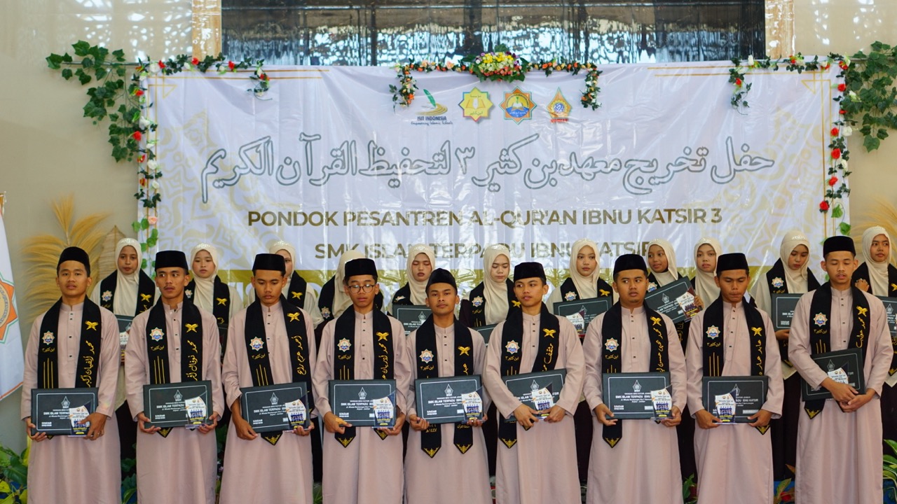 Wisuda Al-Qur'an SMKIT Ibnu Katsir 2026: Menjadi Sahabat Al-Qur'an Sepanjang Masa Wisuda Al-Qur'an SMKIT Ibnu Katsir 2026: Menjadi Sahabat Al-Qur'an Sepanjang Masa