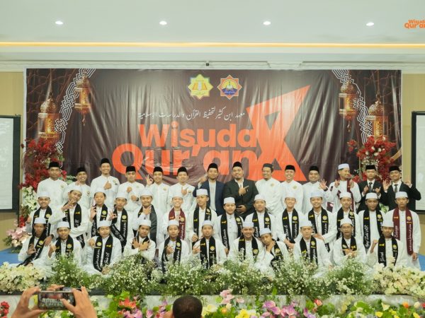 Wisuda Al-Qur'an Ibnu Katsir Mojokerto: Menyiapkan Generasi Hijrah Menuju Indonesia Emas 2045