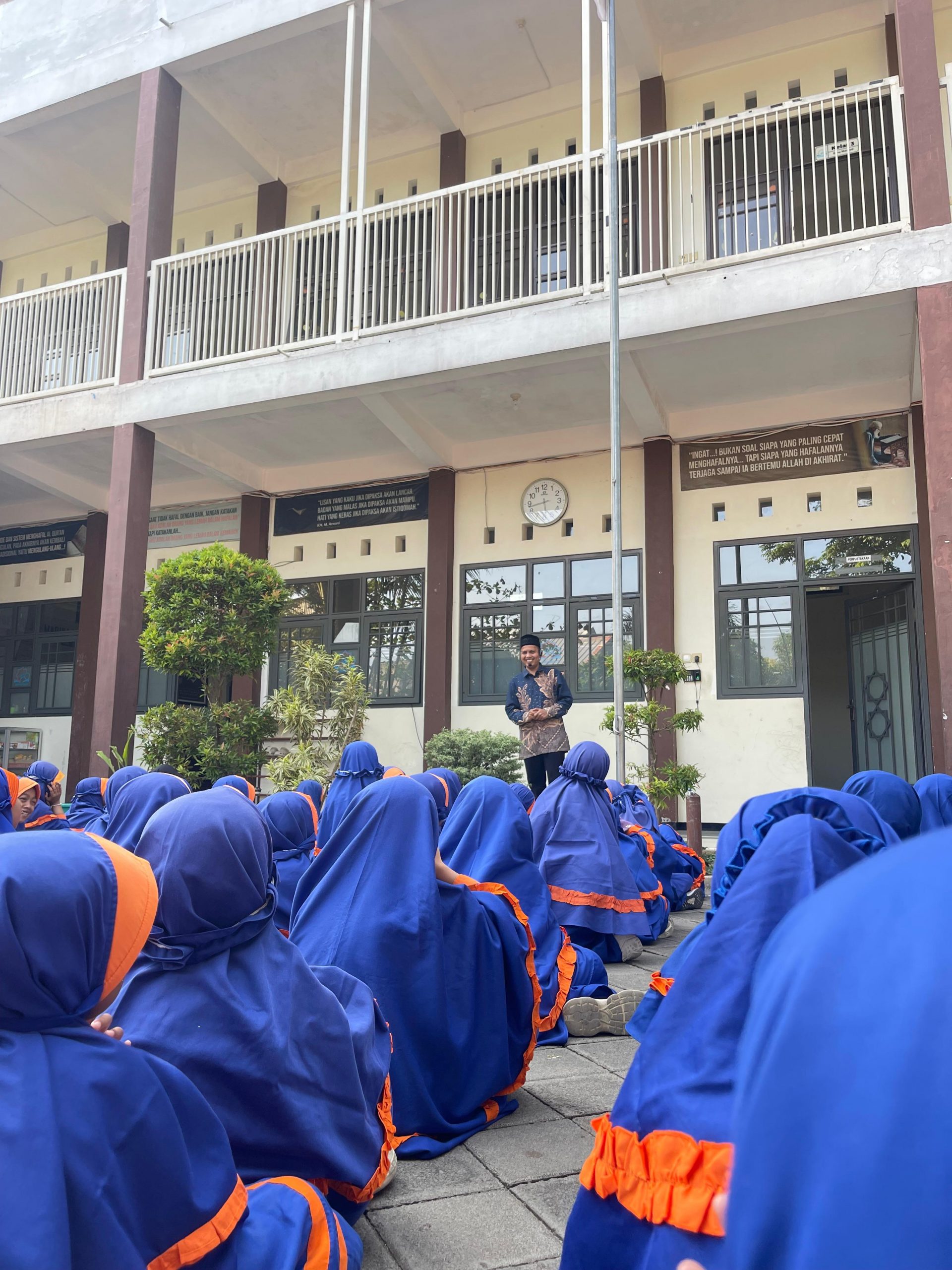 Guru Madina Ibnu Katsir Bersiap Sepekan Lebih Awal, Sambut Murid Baru dengan Persiapan Terbaik